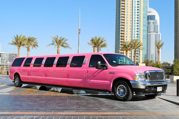 Pink Limousine in Dubai