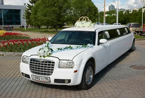stretch limo Dubai