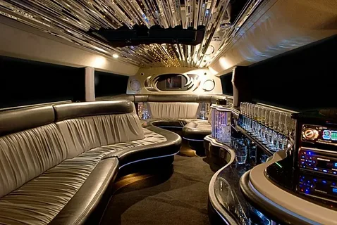 stretch limo Dubai